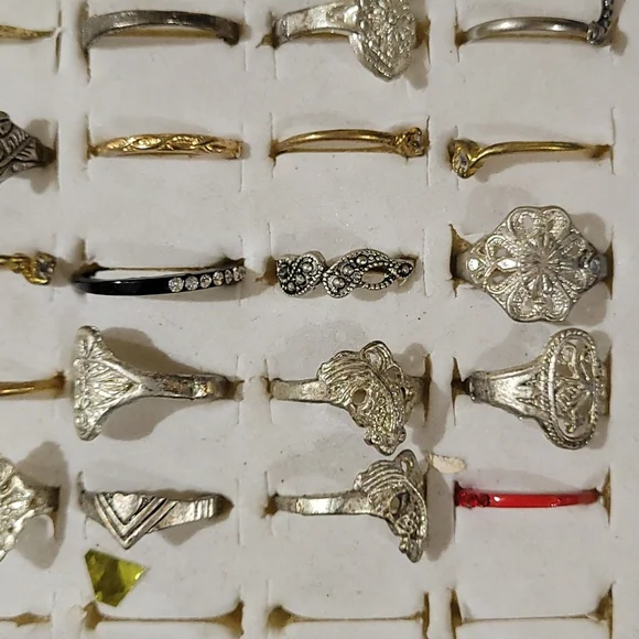 90 FASHION RINGS - Picture 4 of 4